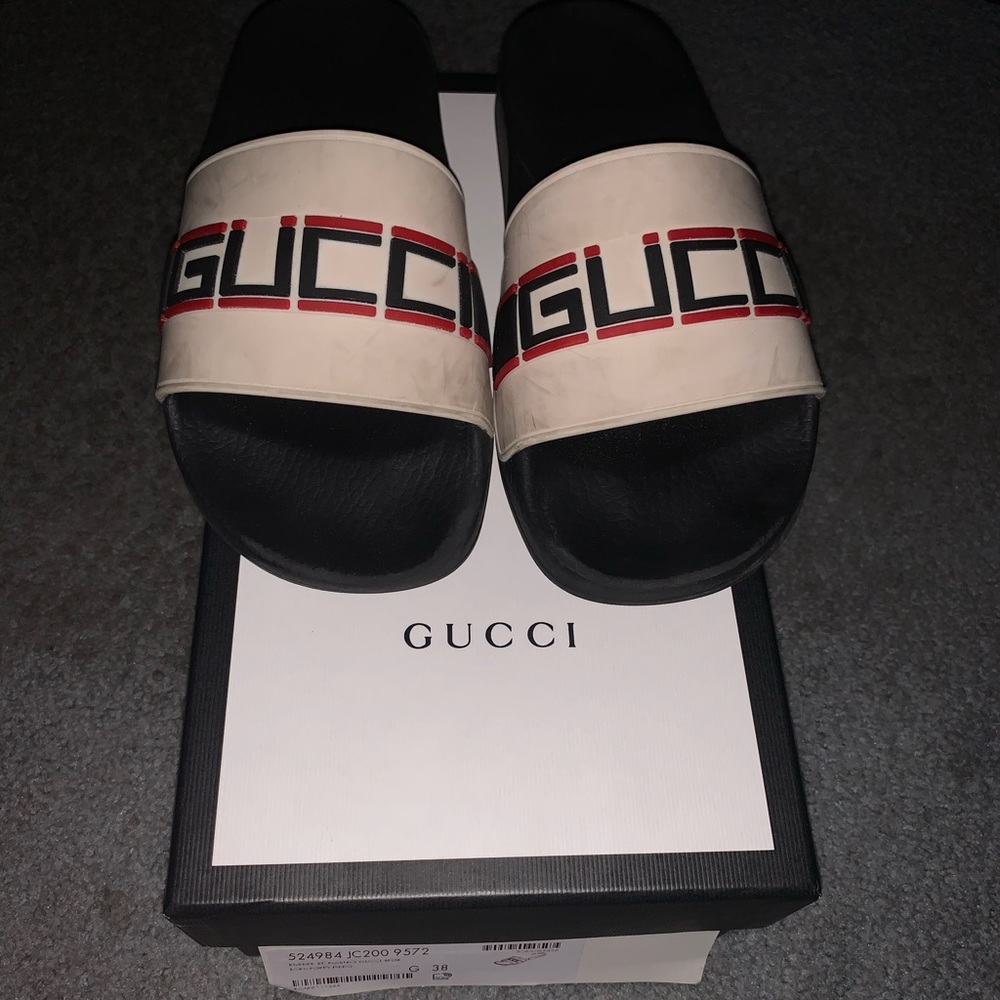 GUCCI SLIDES